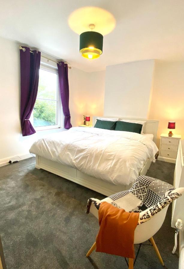 Medway Getaway - 3 Bed Home With Luxury Bathroom 查塔姆 外观 照片