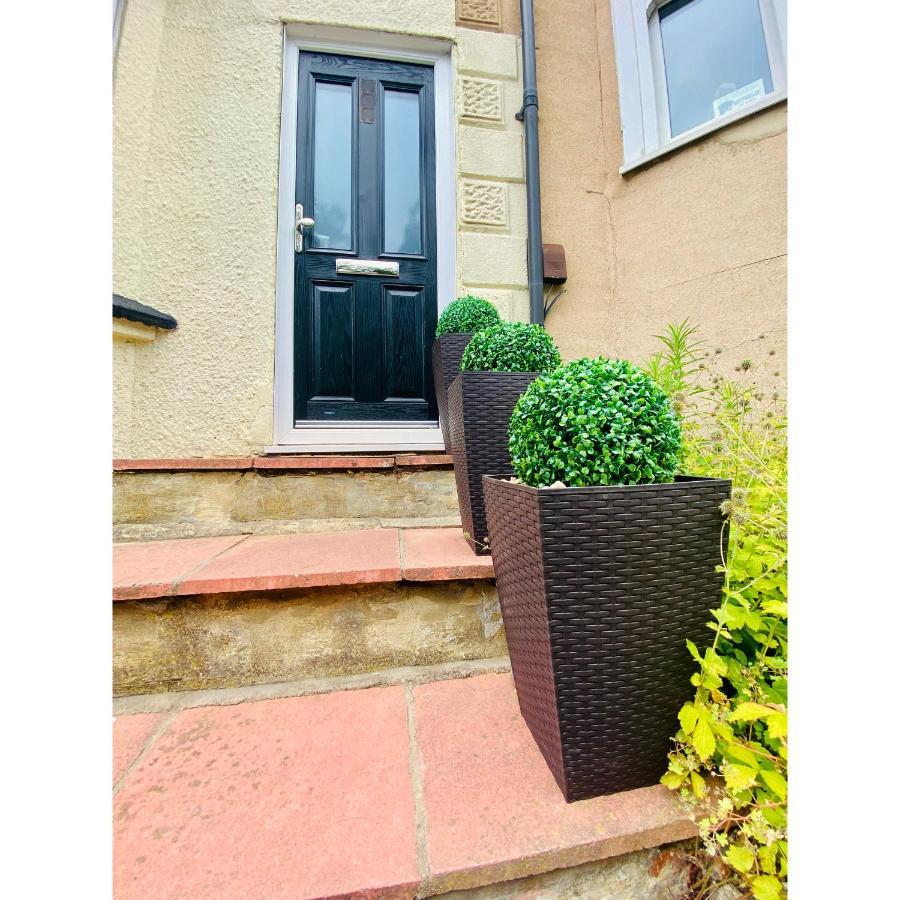Medway Getaway - 3 Bed Home With Luxury Bathroom 查塔姆 外观 照片