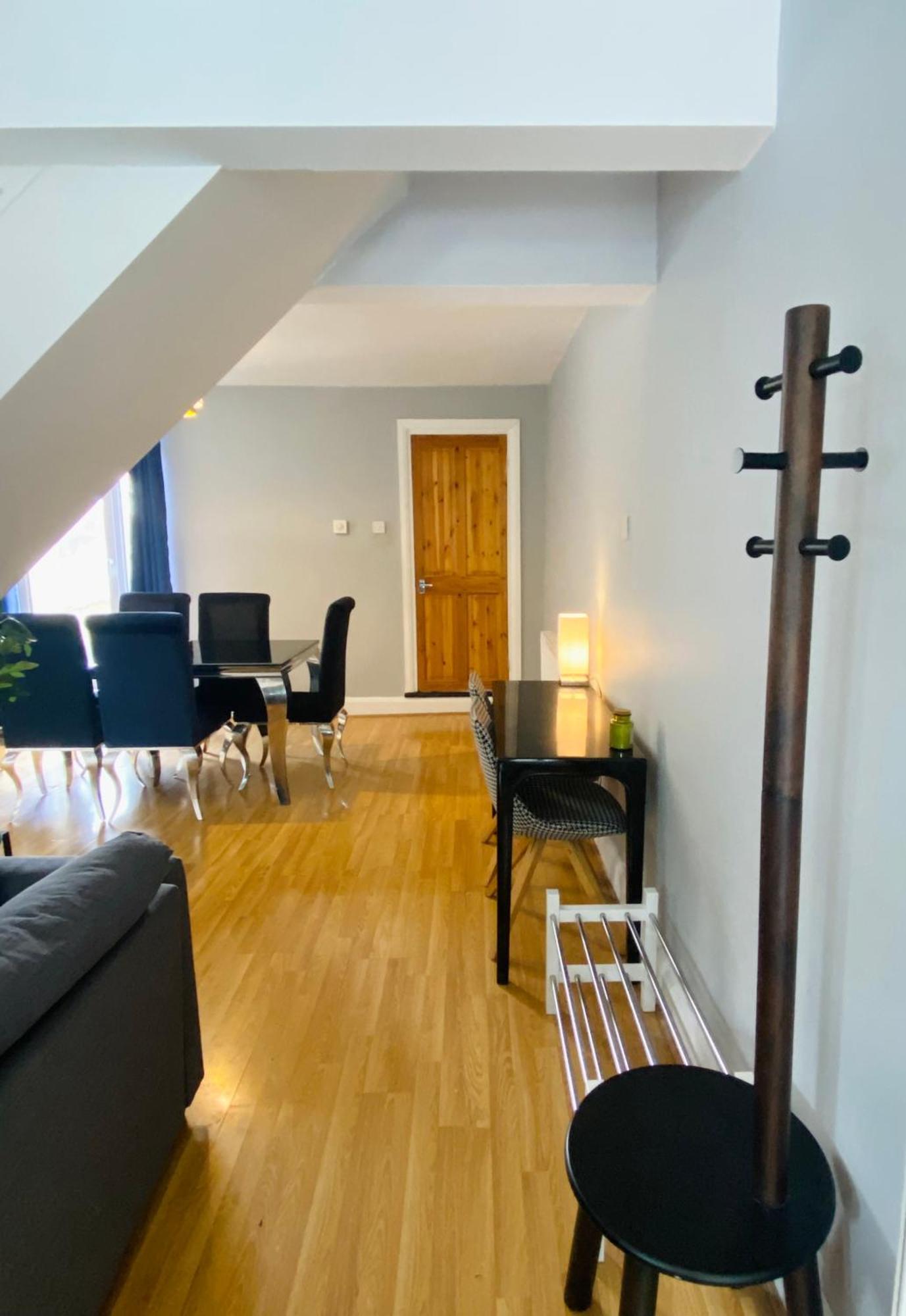 Medway Getaway - 3 Bed Home With Luxury Bathroom 查塔姆 外观 照片